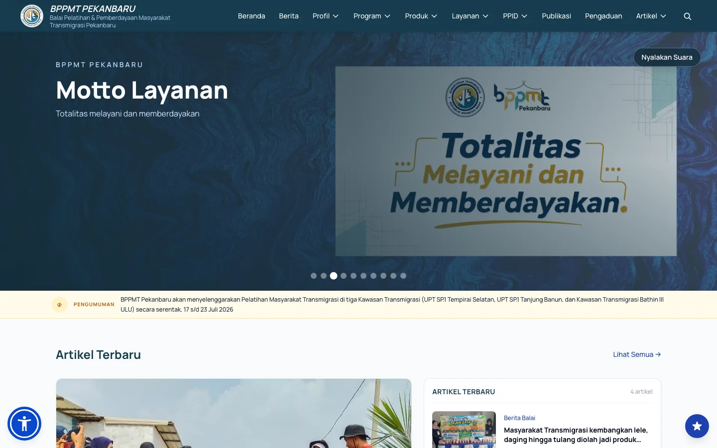 BPPMT Pekanbaru public homepage with the institutional hero, announcement bar, latest articles, and public-service navigation.