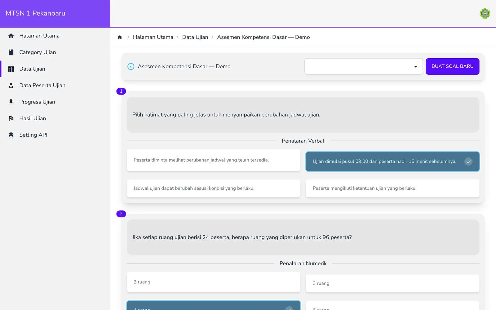 Exam question bank showing configured questions, categories, answer options, and answer keys.